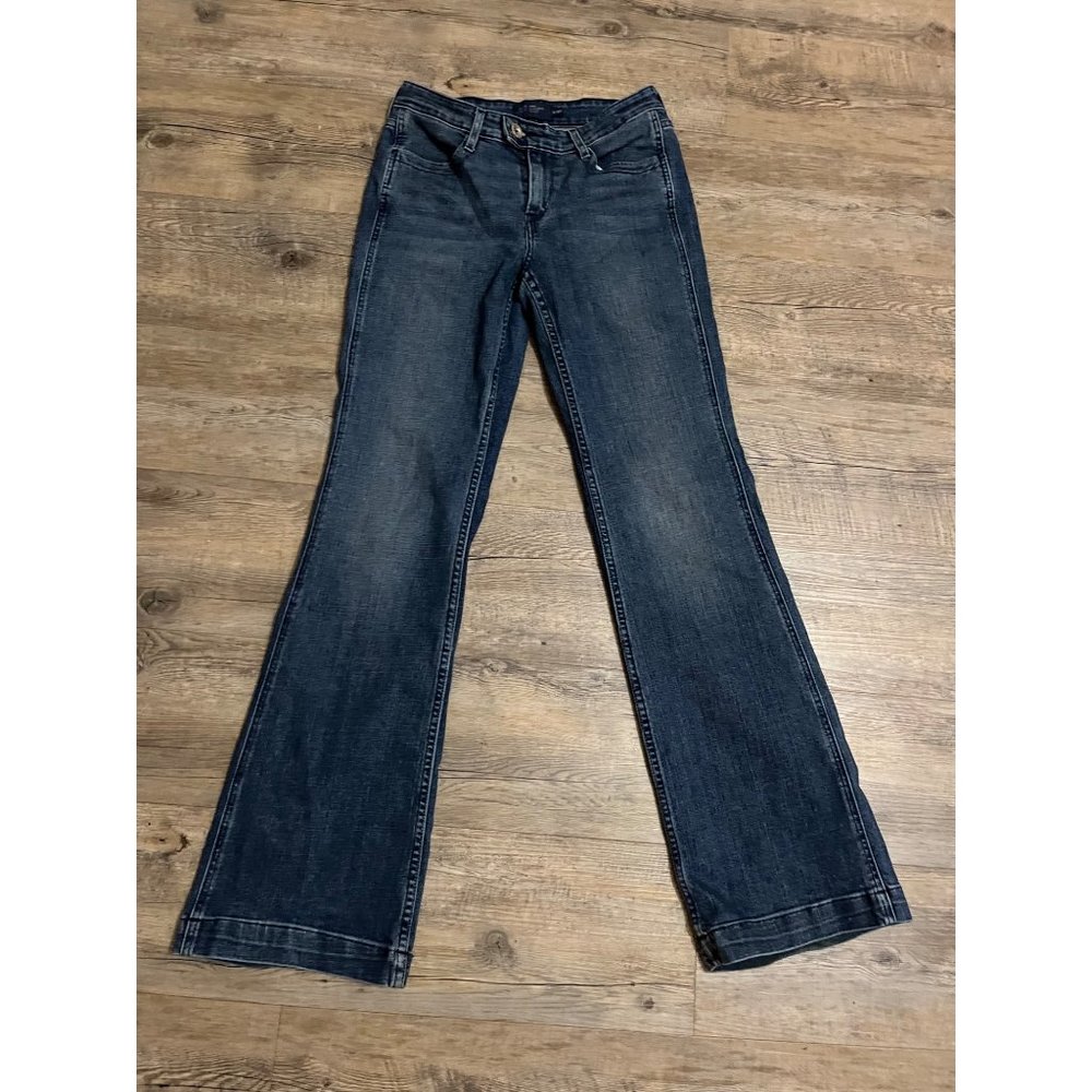 Levi's Demi Curve Classic Flare